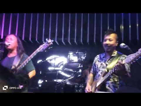 chiya barima the axe band aaudhai Sheraton hotel 5 star