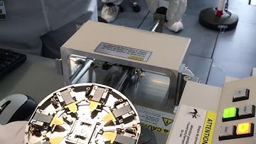 Loading the PS8 Prober Shuttle on a Hitachi SU-8030 microscope