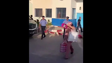 شاهد فرحة نوميديا لزول الهستيرية لحظة خروجها من السجن 