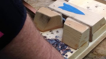 Flint knapping slabs with a jig part 6