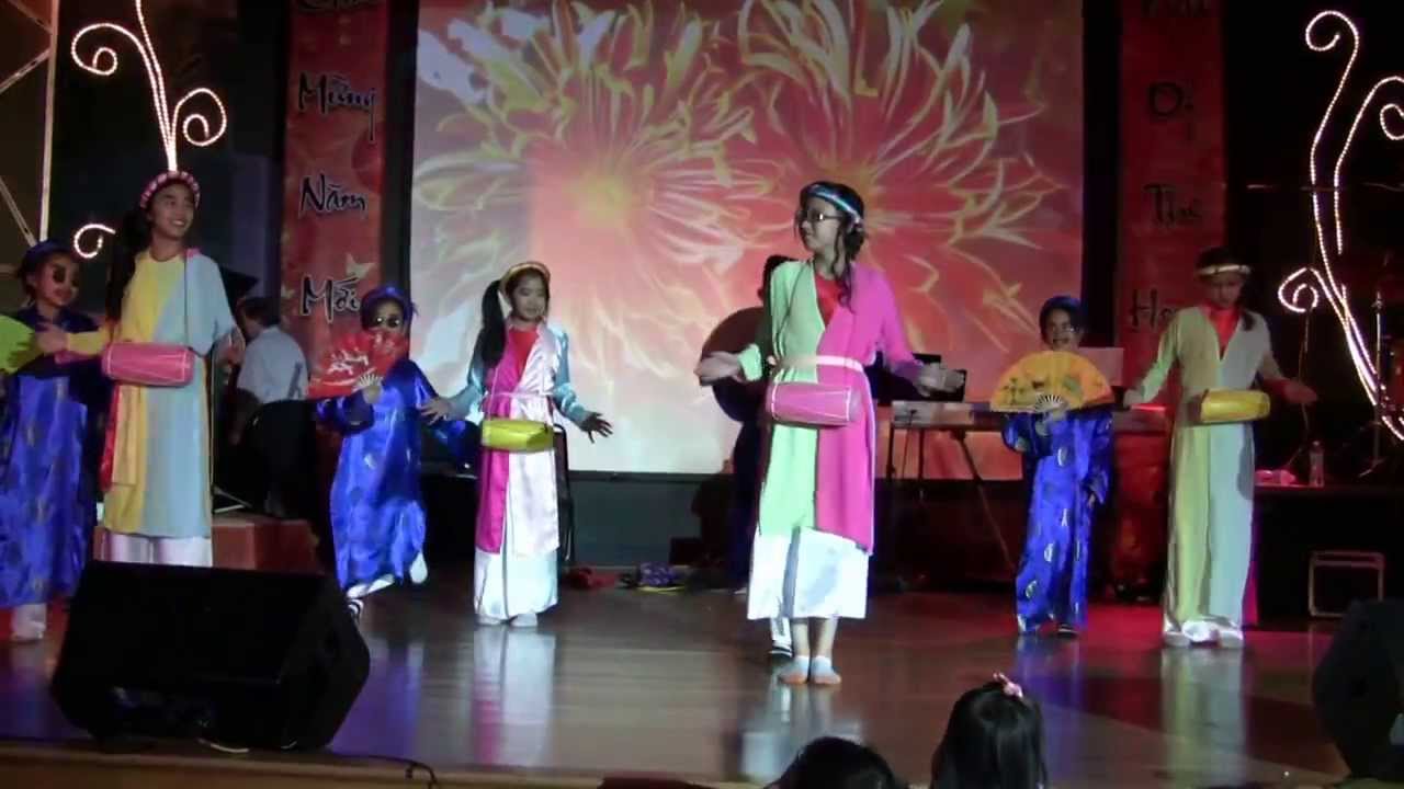 Múa Trống Cơm - Thiếu Nhi Denver - Xuân 2014 - Trình Diễn 1