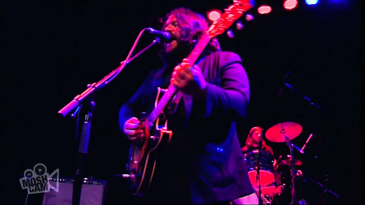 The Magic Numbers - Throwing My Heart Away (Track 15 of 21) | Moshcam