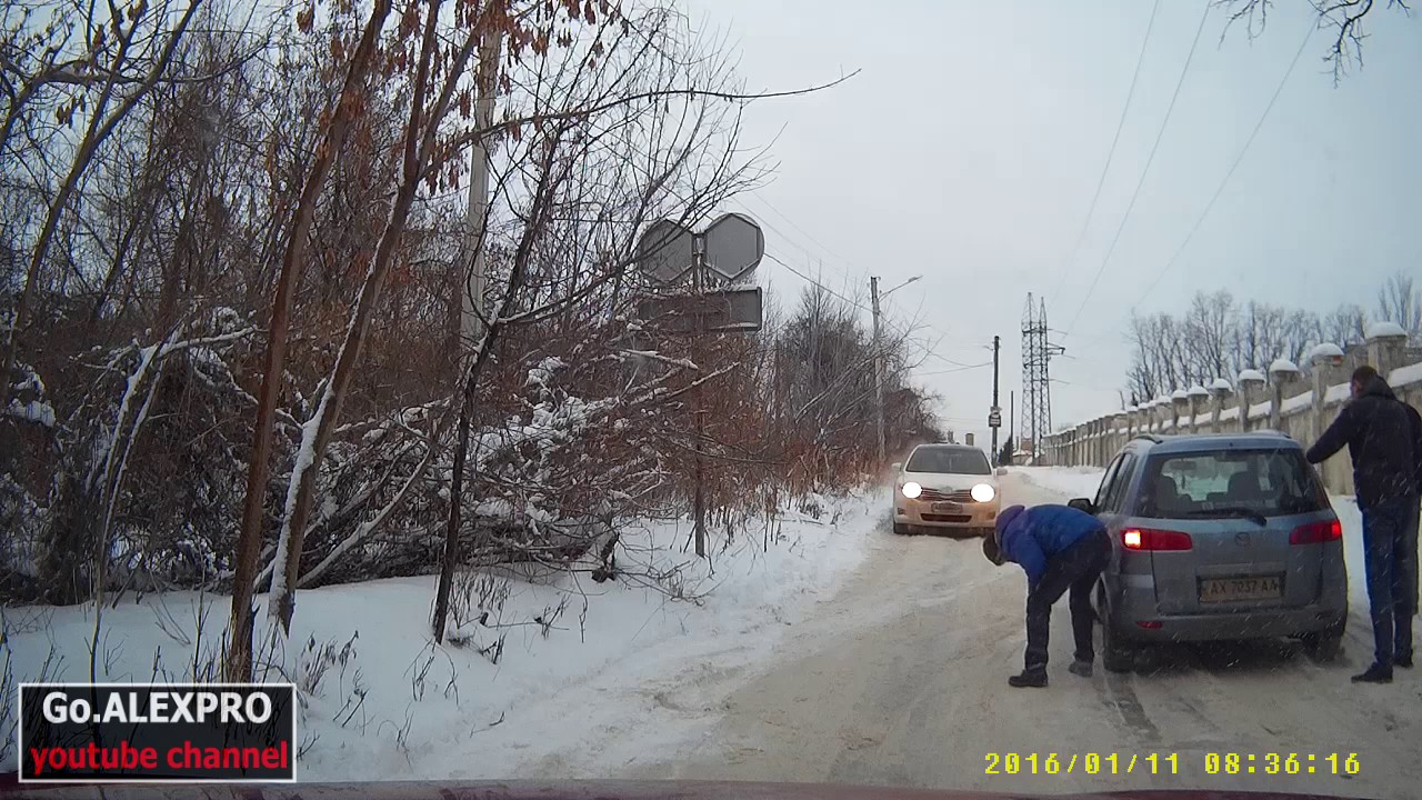 Замерзли тормозные колодки? - YouTube