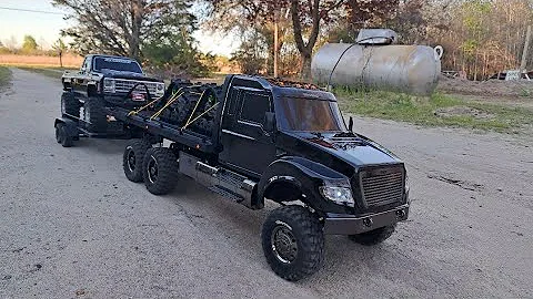 TRX6 ULTIMATE HAULER & TRX4 high trail on a trailer