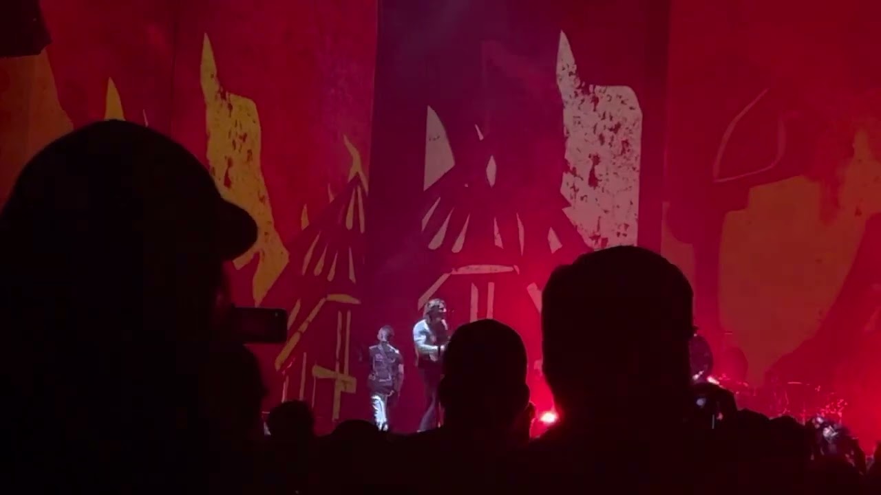 AVENGED SEVENFOLD tour kickoff show in L.A.: See setlist and videos