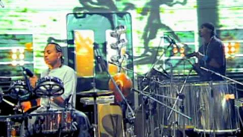 Qual o correto não percam ou não perca?