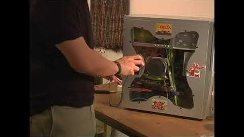 How to Clean a Computer with an Antistatic Wrist Strap