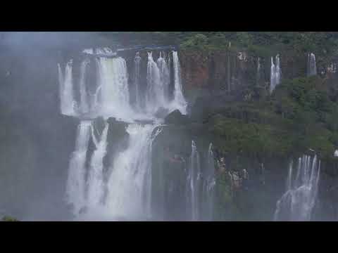 Cataratas atinge dois milhões de litros d’água por segundo