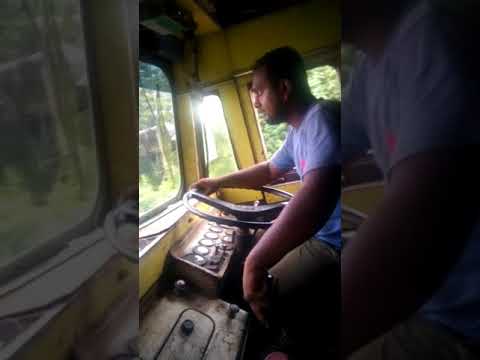 funny-indian-highway-truck-rider