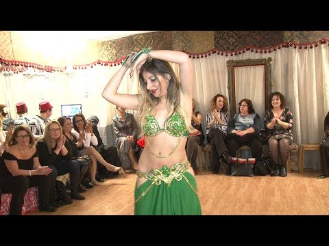 Belly Dancer Yarden - Zay al Asal