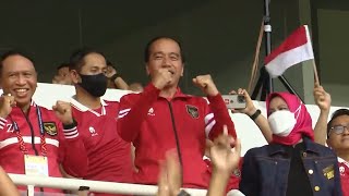 MENANG 2:1 Presiden Jokowi & Ibu Iriana Spontan Berdiri Saat Gol Piala AFF INDONESA VS KAMBOJA