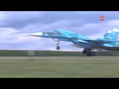 Кадры бомбовых ударов Су-34 по позициям условного противника на учениях «Центр-2019»