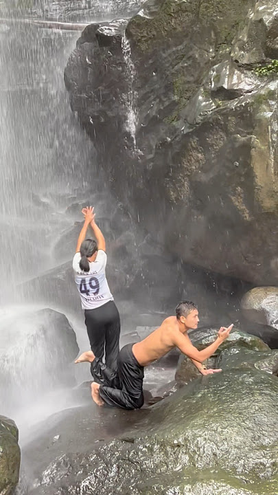Tonglon waterfall nom momong😩 nasa momong😂🤣🤣