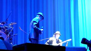 Leonard Cohen - Darkness - MSG, New York City - 18-12-2012