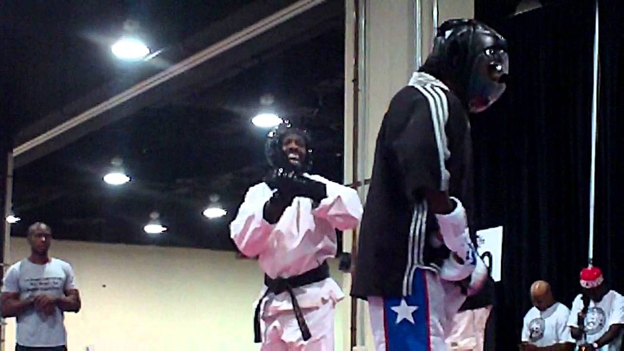 Eugene Floyd vs Gamal Byfield