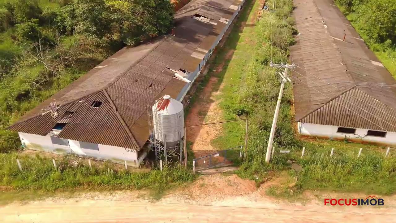 Granja a venda em Itapira SP