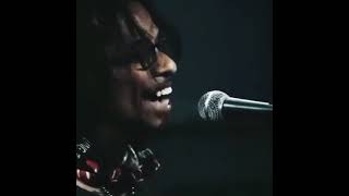 Lagu Terakhir Seminggu Sebelum  Kepulangan Hubert Henry boomerang shorts