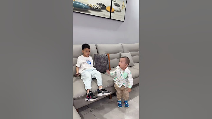 Stop letting your children watch TV and play with mobile phones!#comedy #cutebaby#funnyvideos#smile