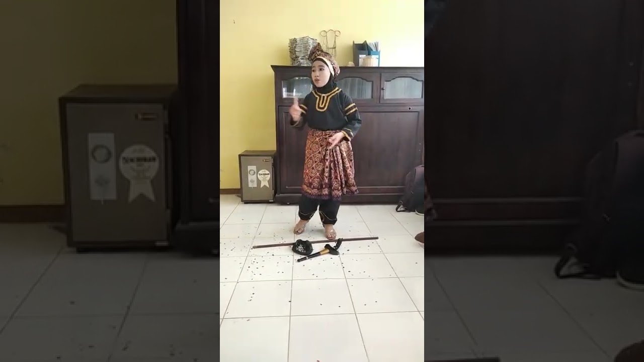 cerita  rakyat ikan sakti sungai janiah by azzura giffsaqillq