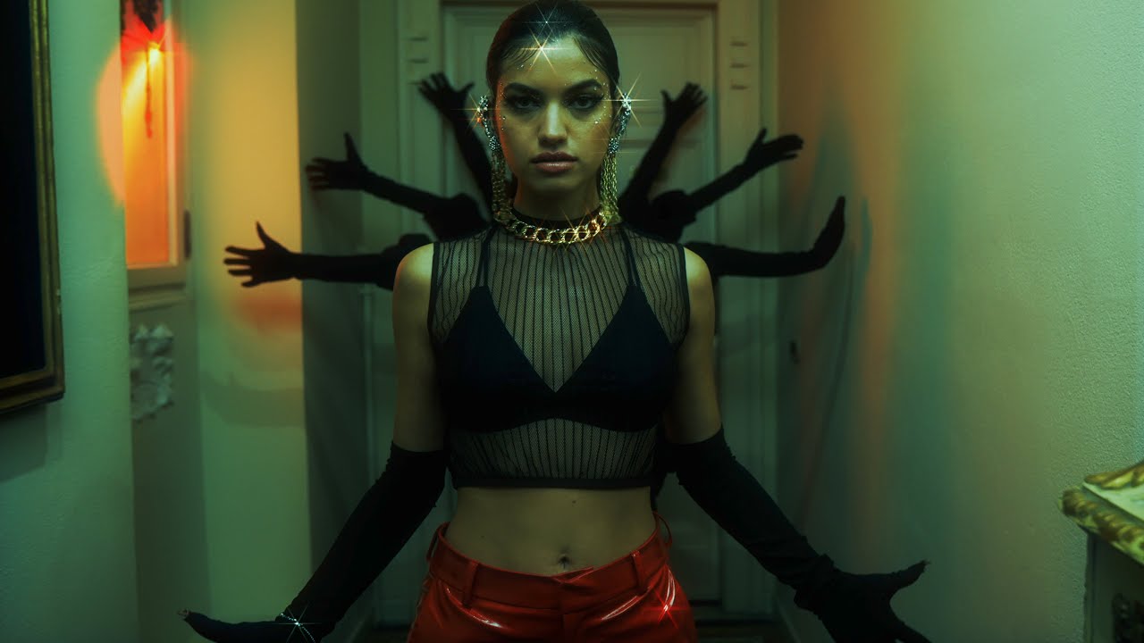 Watch STEFANY- Si Te Vas (Official Video) on YouTube Watch STEFANY- Si Te Vas (Official Video) on YouTube