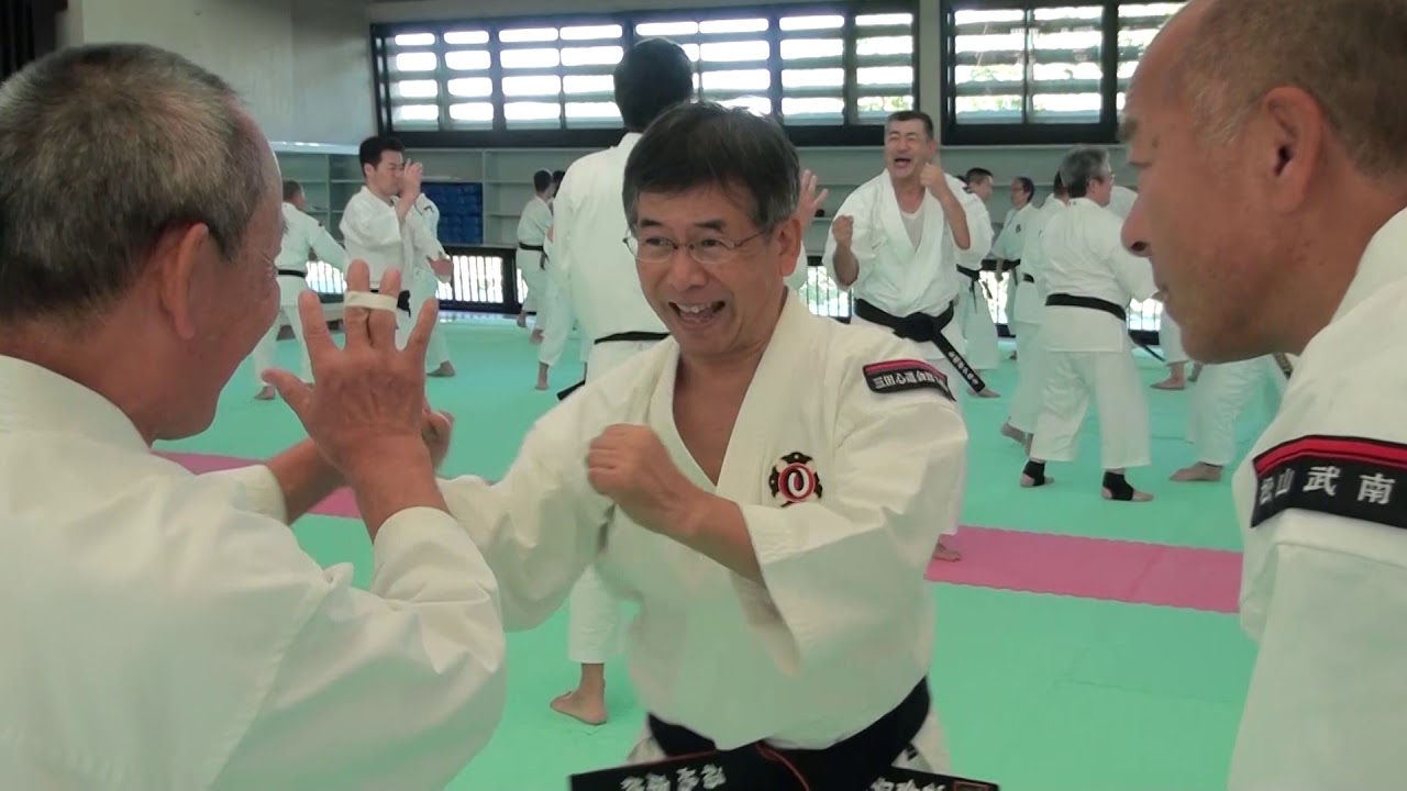 さぬき街ネタNEWS第140回ブルースカイキャンパスin多度津初日 少林寺拳法創始70周年記念事業