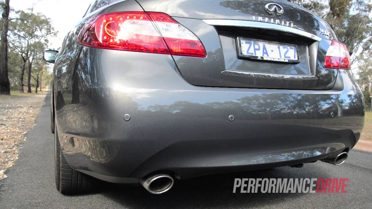 2013 Infiniti M30d S Premium engine sound and 0-100km/h - YouTube