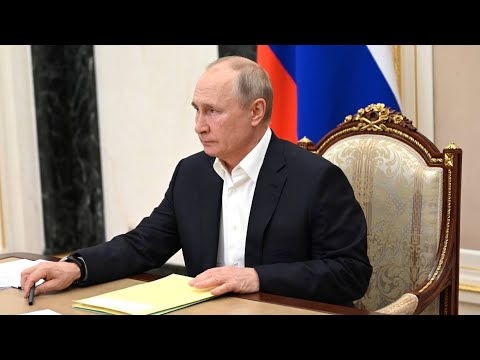 Более миллиона вопросов: как идет подготовка к прямой линии с Владимиром Путиным