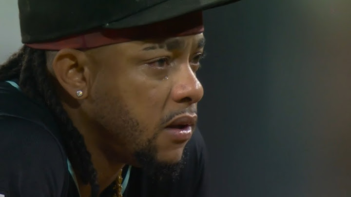 We Just Saw One of The Most Heartbreaking Moments You’ll Ever See on an MLB Field