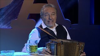 Video-Miniaturansicht von „Karel Gott & Karel Šíp - Mým domovem ztichlá je putyka (2016)“