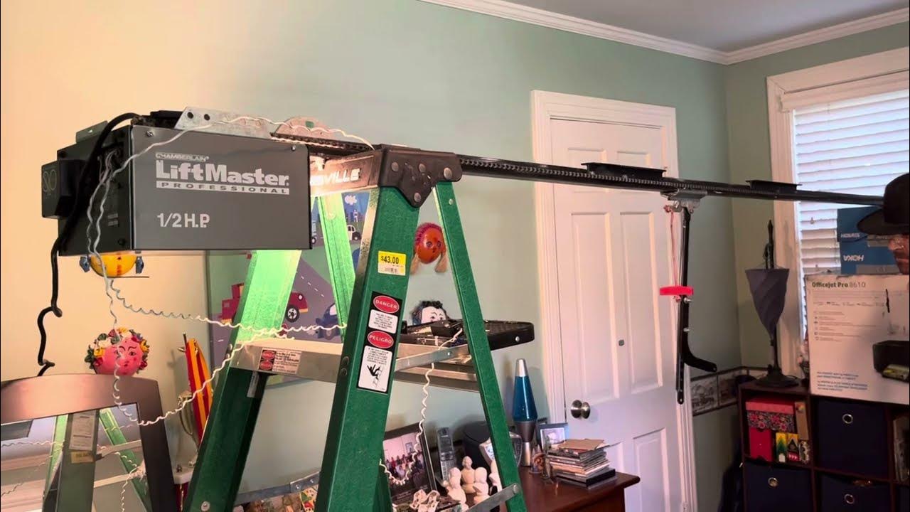 LiftMaster 1255R - YouTube