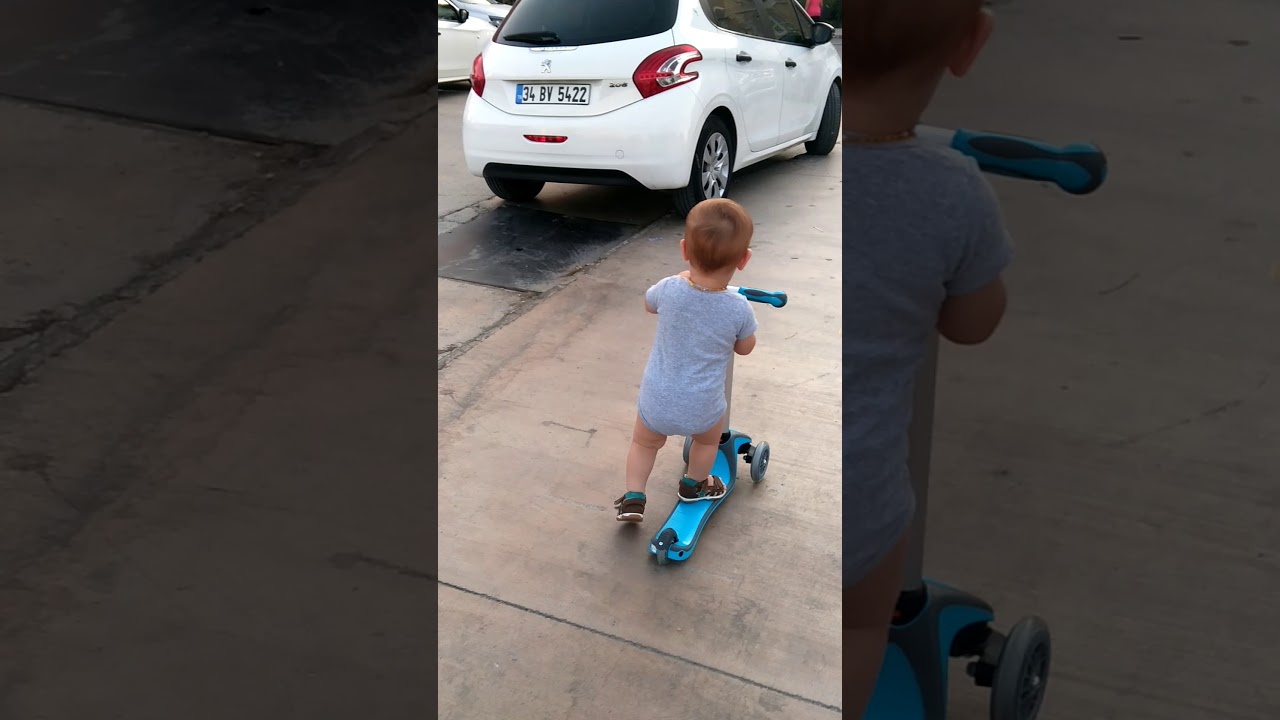 11 Aylik Bir Bebek Scooter Kullaniyor Kuzey Kulansi Youtube 11 Aylik Bir Bebek Scooter Kullaniyor Kuzey Kulansi Youtube