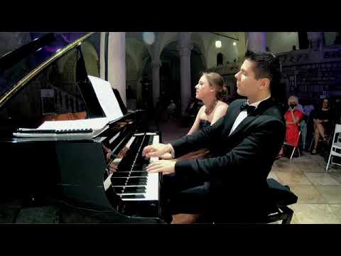 D&B Piano Duo plays Falla