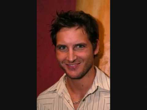 Peter Facinelli (Carlisle Cullen)