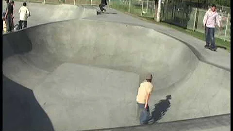 Pool Skating @ Belvedere Skatepark