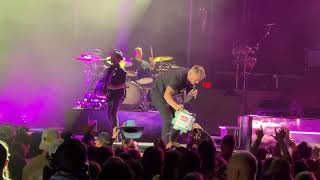 Brett Young  -  Used to Missing You