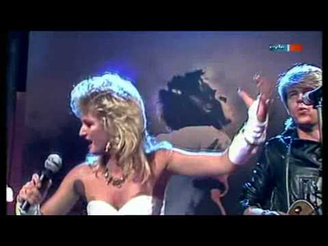 Bonnie Tyler - Holding Out For A Hero 1984