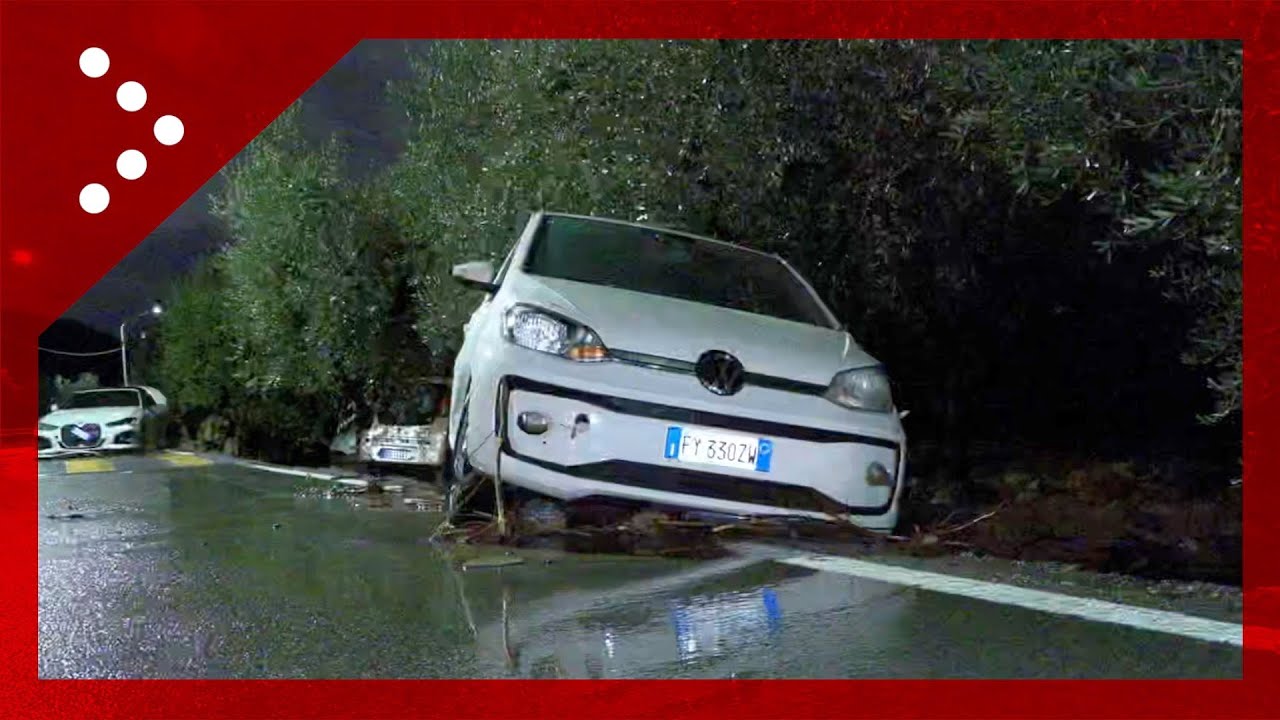 Figline di Prato, esonda il Bardena: automobili trascinate ovunque