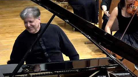 Andrei Gavrilov and Andrea Vitello performing Moza...