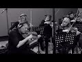 Capture de la vidéo Rosie Danvers And Wired Strings Recording Honeymoon Phaze For Mnek