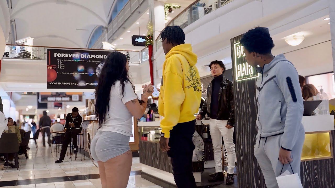 RIZZING WOMEN in MALL until I get kick out (the police came)