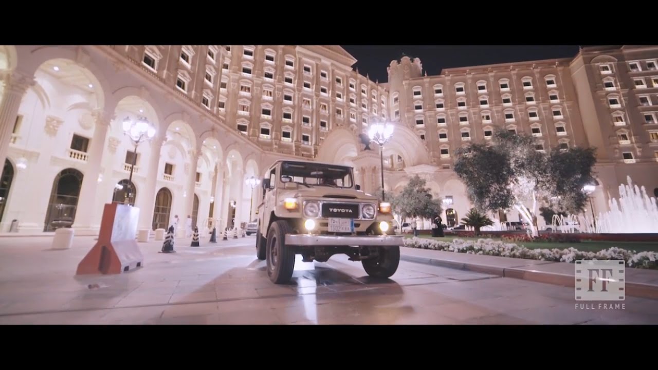 موكب زواج صالح اليامي الى مقر حفل زواجه على سياره جيب شاص :)