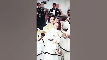 يا بدع الورد اسمهان 