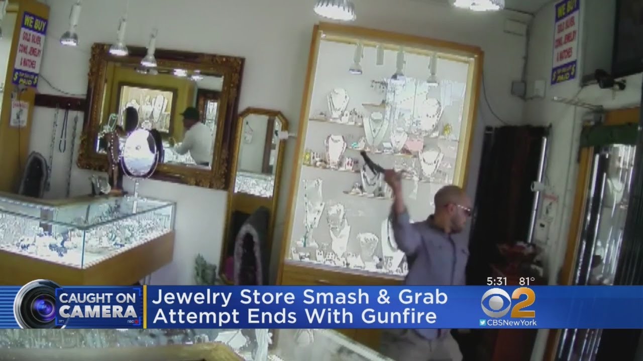 Watch: Jewelry Store Smash And Grab Attempt - YouTube