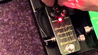 One Control Hooker`s Green Bassmachine Guitar Demo - YouTube