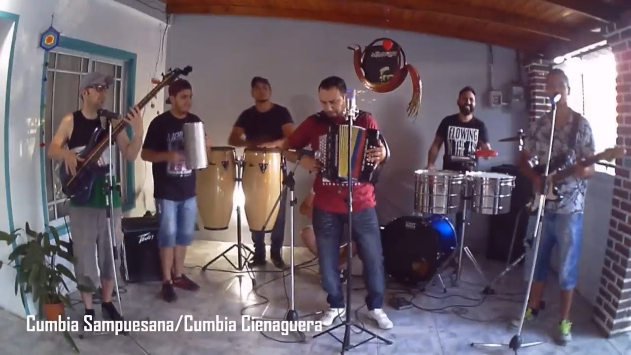 Cumbia Sampuesana/Cumbia Cienaguera - Ron & Velas