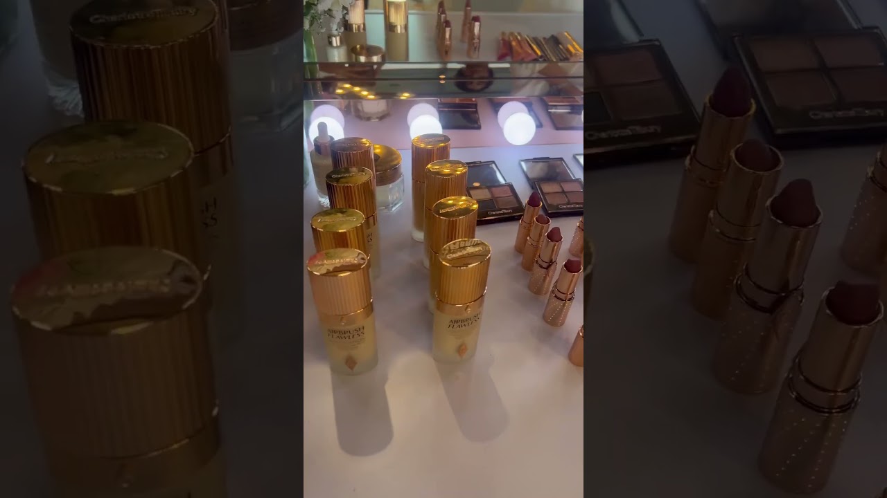 Tanvi Chemburkar (The Celebrity Makeup Specialist) - Subscribe 👉