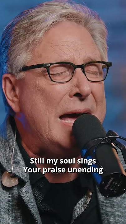Don Moen sings 10,000 Reasons