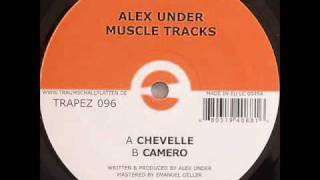 Alex Under Camero