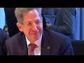 VERBITTERT: Maaßen kritisiert Merkel scharf – über Orbáns Propagandasender