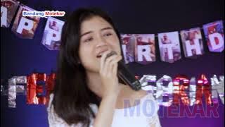 HAMPURA SIGADIS MUNGIL DAN CANTIK DI IRINGI DENGAN MUSIK RUSDY OYAG SANI SKB